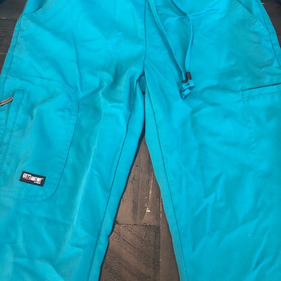 Scrubs bundle - Picture 6 of 13